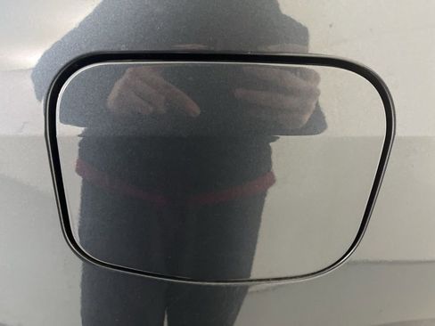 Used 2016 Toyota Corolla LE image 18