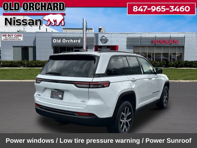 Used 2023 Jeep Grand Cherokee Altitude AWD/4WD image 7