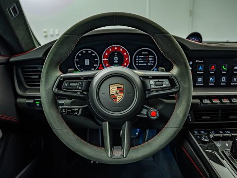 Certified 2025 Porsche 911 Carrera 4 GTS AWD/4WD image 36