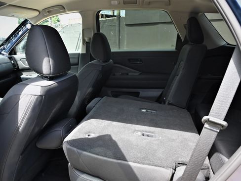 Used 2026 Nissan Pathfinder SV AWD/4WD image 12