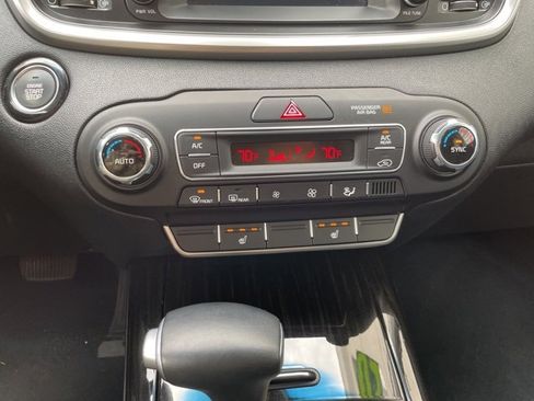 Used 2020 Kia Sorento EX image 16