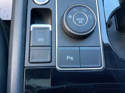 Used 2022 Volkswagen Atlas SE w/ Panoramic Sunroof Package AWD/4WD image 30