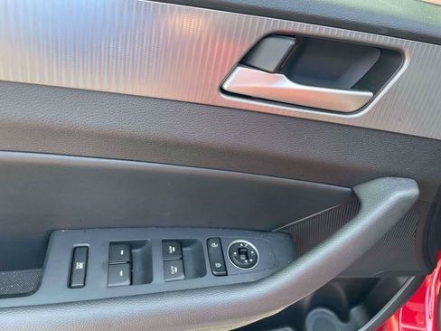 Used 2019 Hyundai Sonata Sport w/ Tech Package 03 FWD image 11