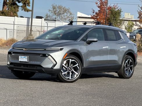 New 2026 Chevrolet Equinox EV LT image 1