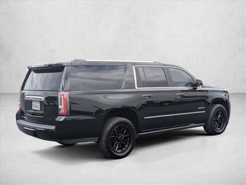 Used 2017 GMC Yukon XL Denali w/ Open Road Package AWD/4WD image 5