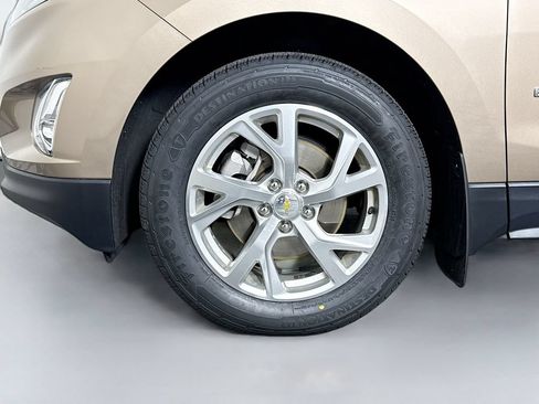 Used 2018 Chevrolet Equinox LT FWD image 28