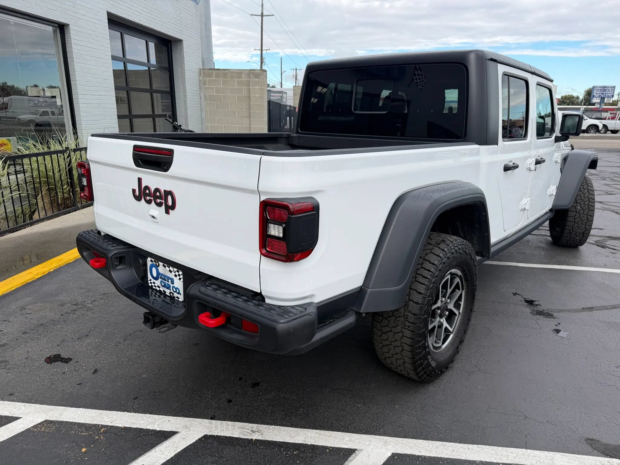 Used 2025 Jeep Gladiator Rubicon AWD/4WD image 8