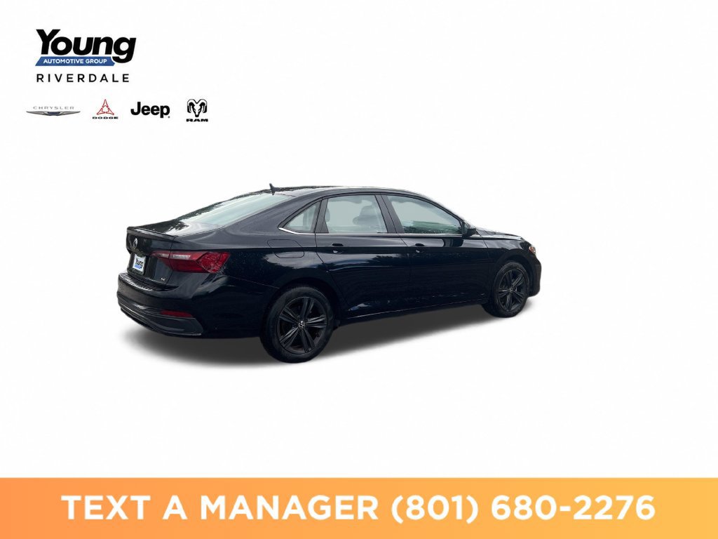 Used 2024 Volkswagen Jetta SE FWD image 5