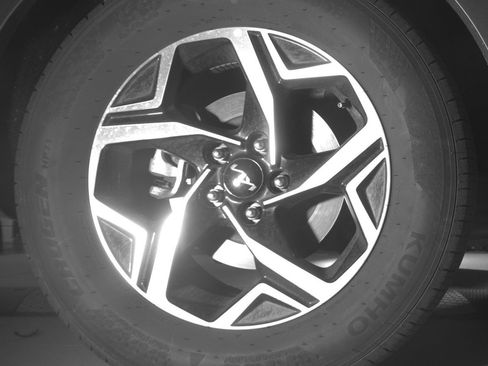 Used 2025 Kia Sportage LX image 15