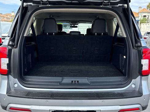 Used 2024 Ford Expedition Max XLT RWD image 7
