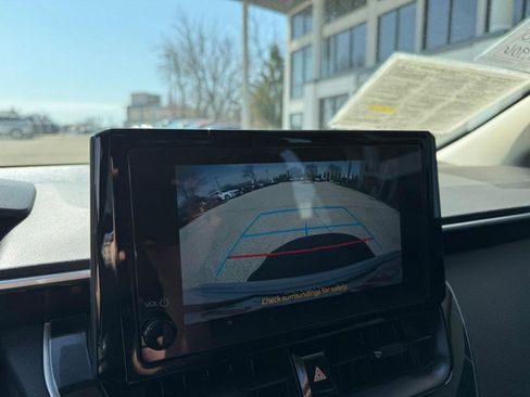 Used 2024 Toyota Corolla LE image 32