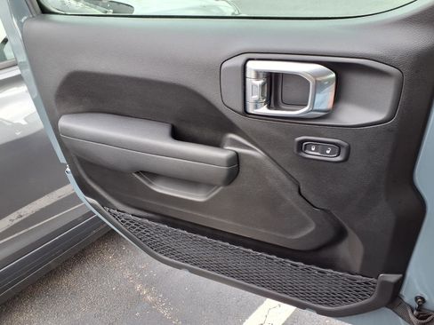 Used 2026 Jeep Wrangler Sport image 17