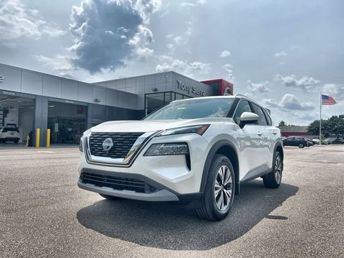 Certified 2023 Nissan Rogue SV w/ SV Premium B Package AWD/4WD image 1