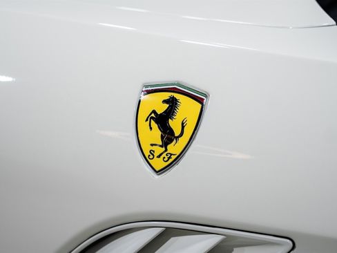 Used 2014 Ferrari California image 68