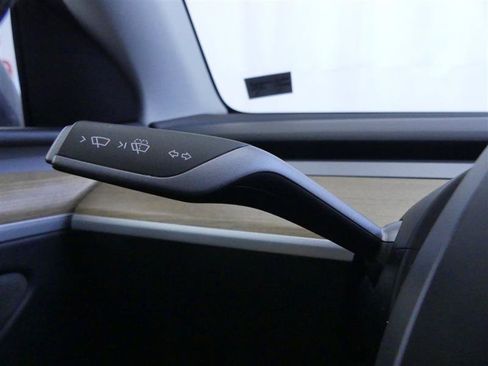 Used 2023 Tesla Model Y Long Range AWD/4WD image 20