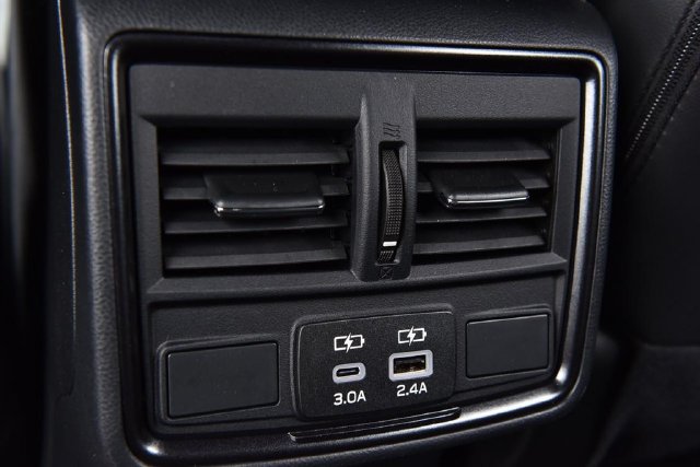 Used 2025 Subaru Forester Limited AWD/4WD image 22