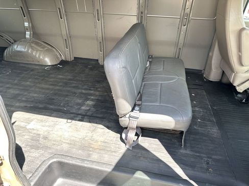 Used 2010 GMC Savana 3500 Extended w/ Chrome Appearance Package image 25