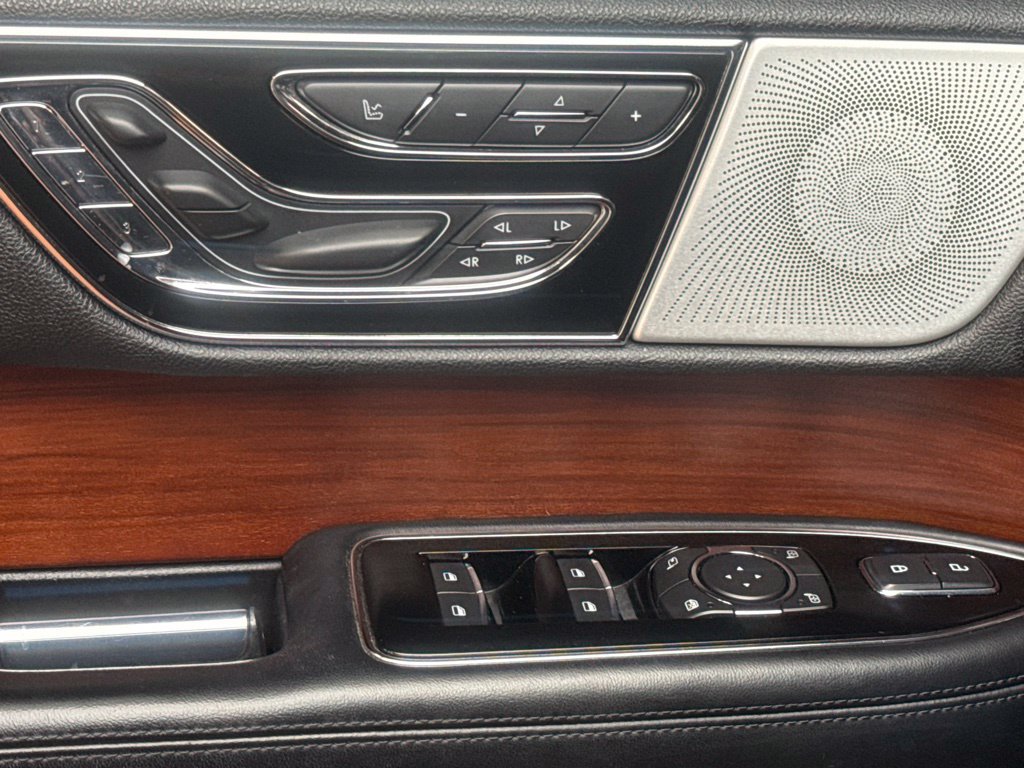 Used 2019 Lincoln Navigator L Reserve w/ Cargo Package AWD/4WD image 26