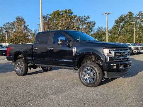 Used 2022 Ford F250 Platinum w/ FX4 Off-Road Package image 2