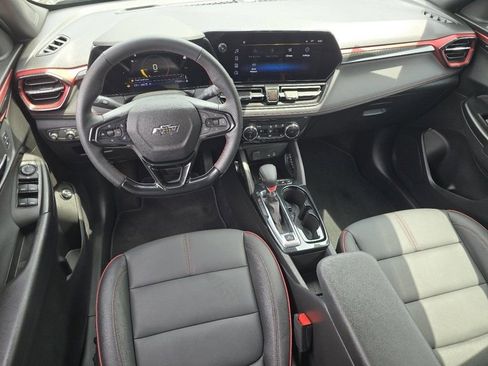 Used 2025 Chevrolet TrailBlazer RS w/ Convenience Package AWD/4WD image 26