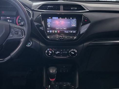 Used 2022 Chevrolet TrailBlazer RS w/ Technology Package AWD/4WD image 22