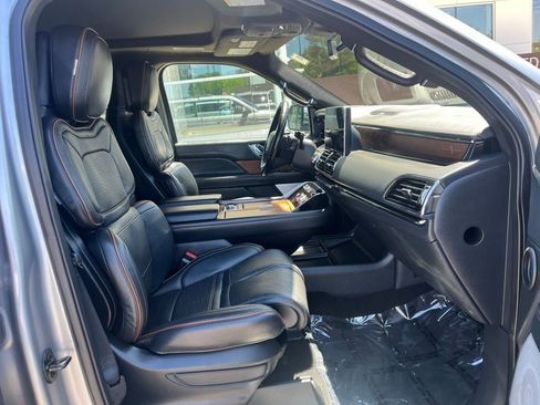 Used 2023 Lincoln Navigator L Black Label AWD/4WD image 21