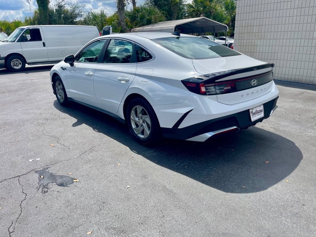 Used 2026 Hyundai Sonata SE FWD image 3