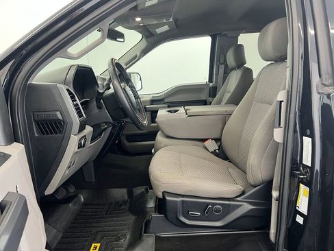 Used 2018 Ford F150 XLT w/ Equipment Group 302A Luxury image 4