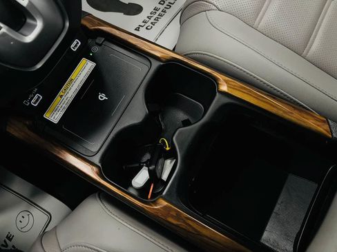 Used 2020 Honda CR-V Touring image 57