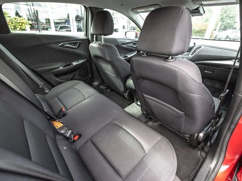 Used 2024 Chevrolet Malibu RS FWD image 26