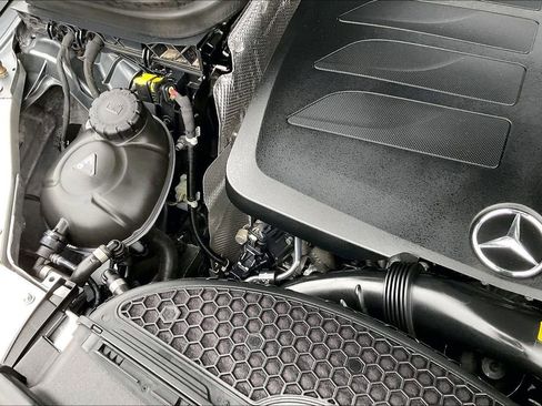 Used 2022 Mercedes-Benz GLC 300 GLC 300 image 32