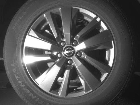 Used 2025 Nissan Pathfinder SV AWD/4WD image 15