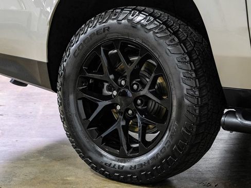 Used 2021 Chevrolet Suburban Z71 AWD/4WD image 50