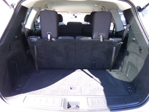 Used 2019 Nissan Pathfinder SV image 21