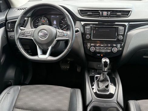 Certified 2022 Nissan Rogue Sport SV w/ Technology Package image 14