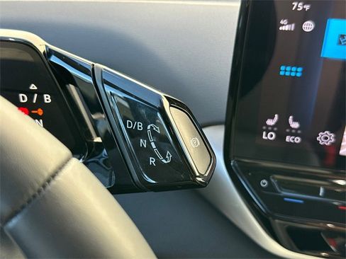 Certified 2022 Volkswagen ID.4 Pro S w/ Gradient Package image 23