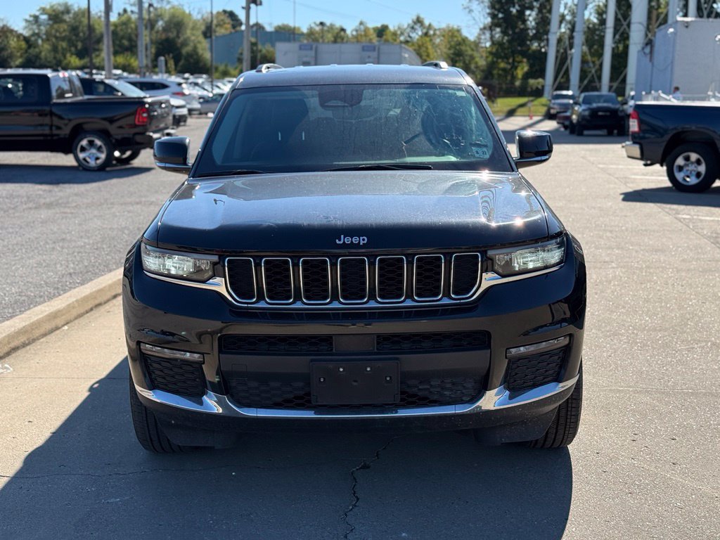Used 2022 Jeep Grand Cherokee L Limited AWD/4WD image 3