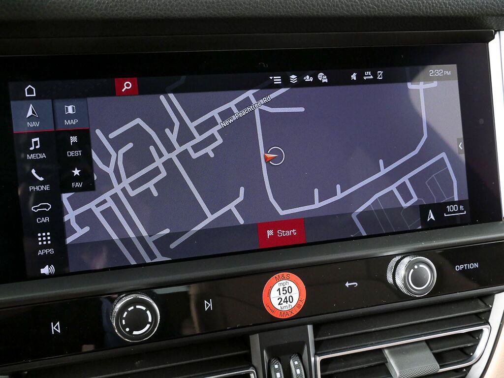 Certified 2026 Porsche Macan AWD/4WD image 13