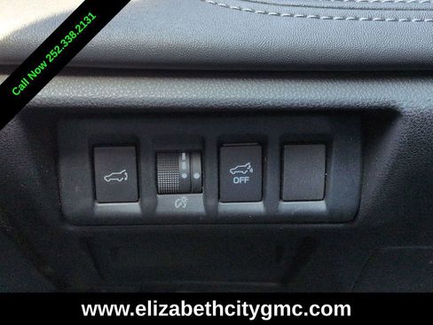 Used 2024 Subaru Outback Limited AWD/4WD image 25