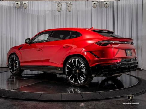 Used 2024 Lamborghini Urus S AWD/4WD image 9