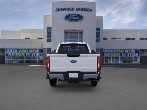 New 2025 Ford F250 XL w/ FX4 Off-Road Package AWD/4WD image 5