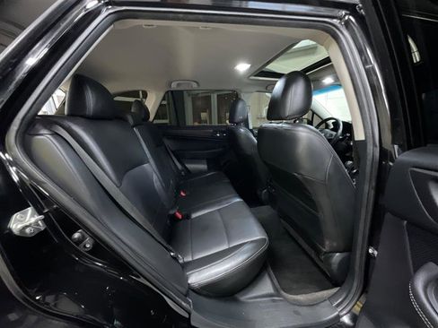 Used 2015 Subaru Outback 3.6R Limited image 24