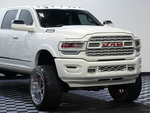 Used 2022 RAM 2500 Limited AWD/4WD image 9