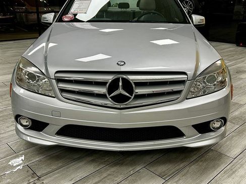 Used 2010 Mercedes-Benz C 300 Sedan image 2