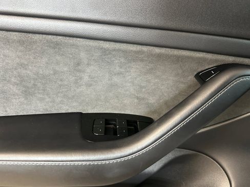 Used 2018 Tesla Model 3 Long Range image 11