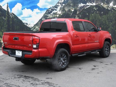 Certified 2023 Toyota Tacoma SR5 AWD/4WD image 3