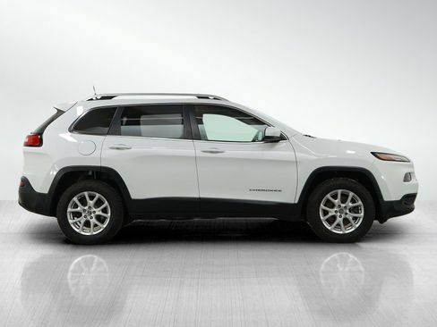 Used 2016 Jeep Cherokee Latitude w/ Safety/Convenience Group image 6