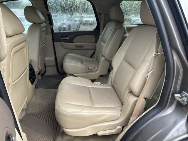 Used 2013 Chevrolet Tahoe LTZ RWD image 18