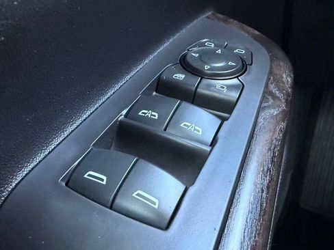Used 2021 GMC Acadia Denali w/ Denali Technology Package FWD image 18