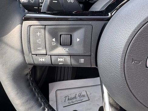 Used 2025 Nissan Pathfinder Platinum FWD image 34